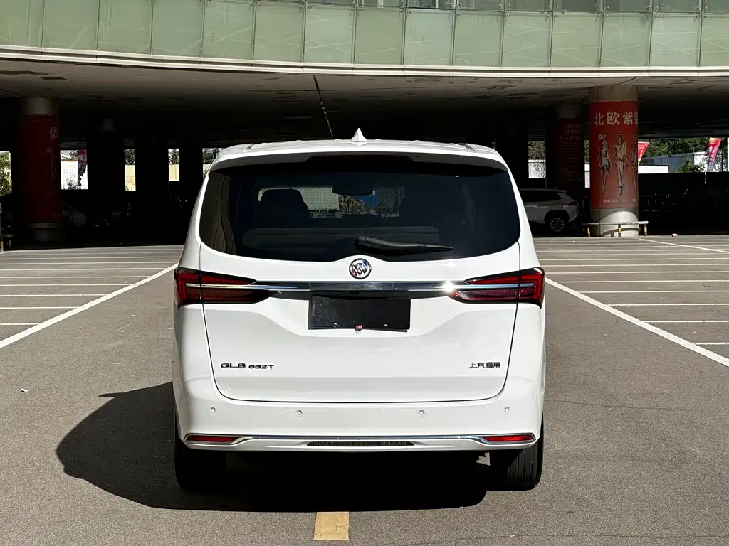 Buick GL8 — миниатюра 12