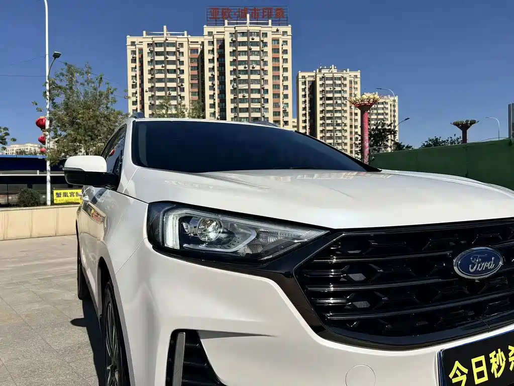 Ford Edge — миниатюра 19