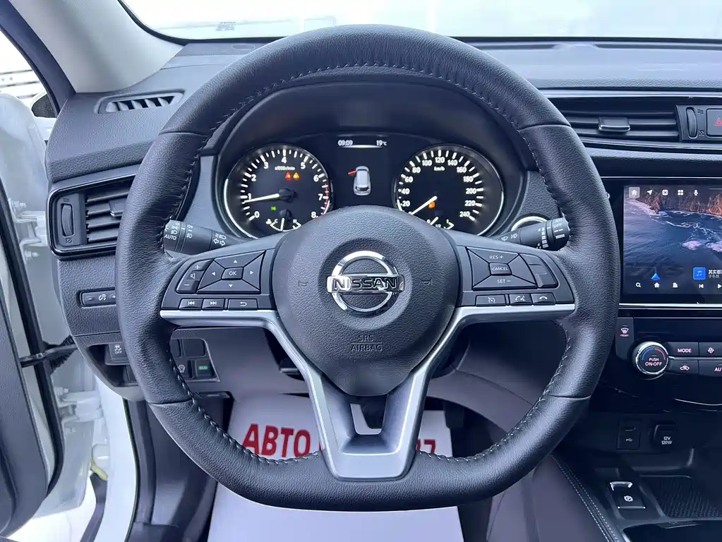 Nissan X-Trail — миниатюра 11