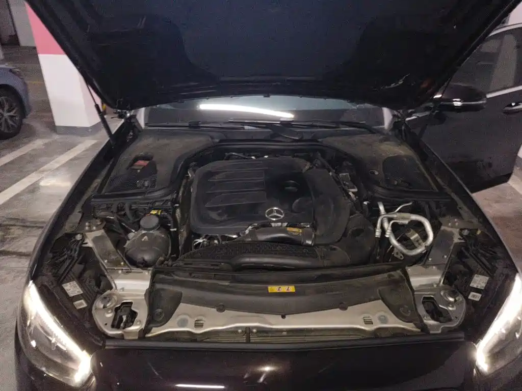 Mercedes-Benz E-Class — миниатюра 16