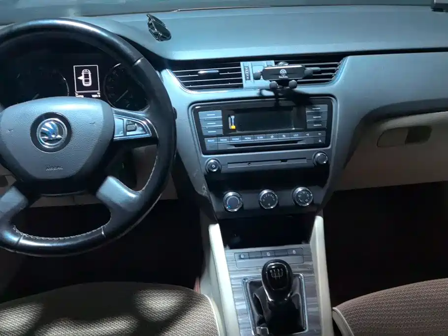 Skoda Octavia — миниатюра 12