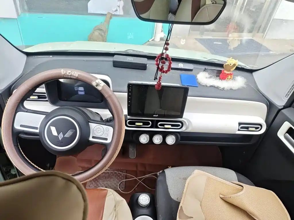 Wuling MINIEV — миниатюра 5