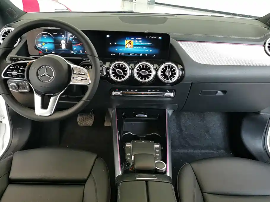 Mercedes-Benz GLA — миниатюра 12