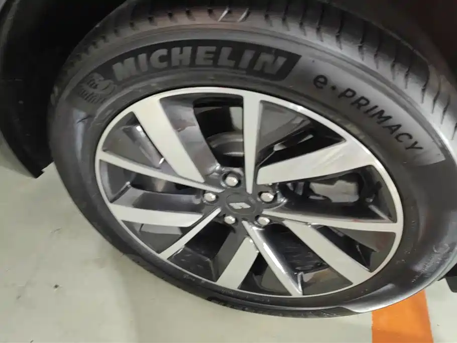 Li Auto L8 2023 Air