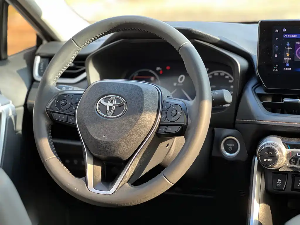 TOYOTA RAV4 RONGFANG