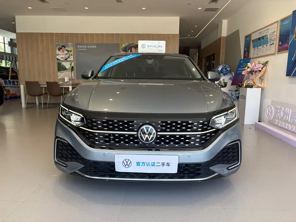 Volkswagen Passat 2022 330TSI Luxury