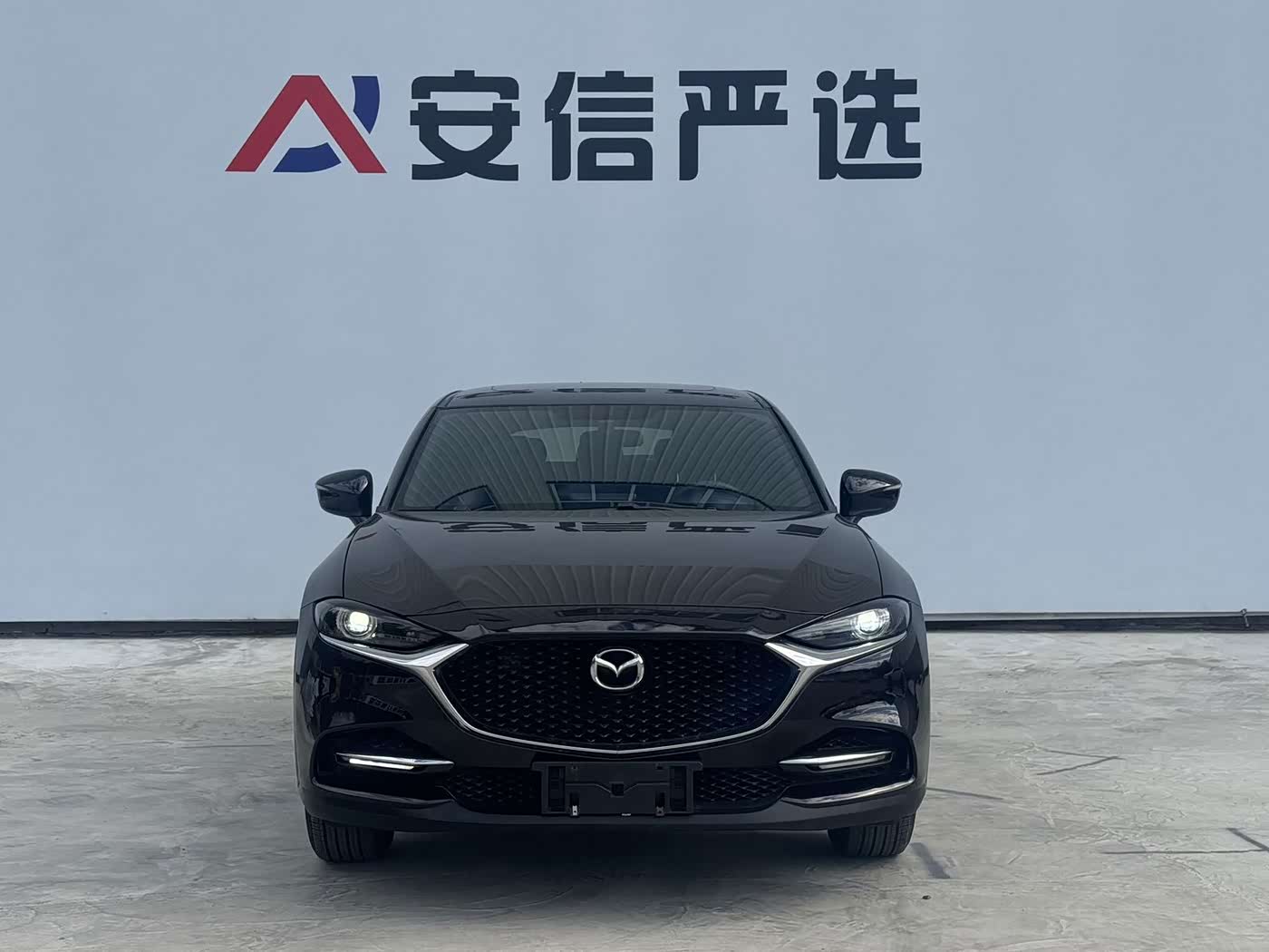 Mazda CX-4 2.0 л 2023 г. красный/фиолетовый, пробег 23000 км