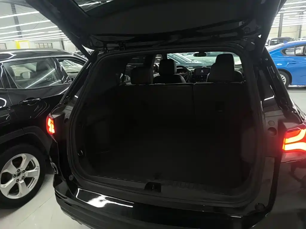Chevrolet Equinox — миниатюра 19