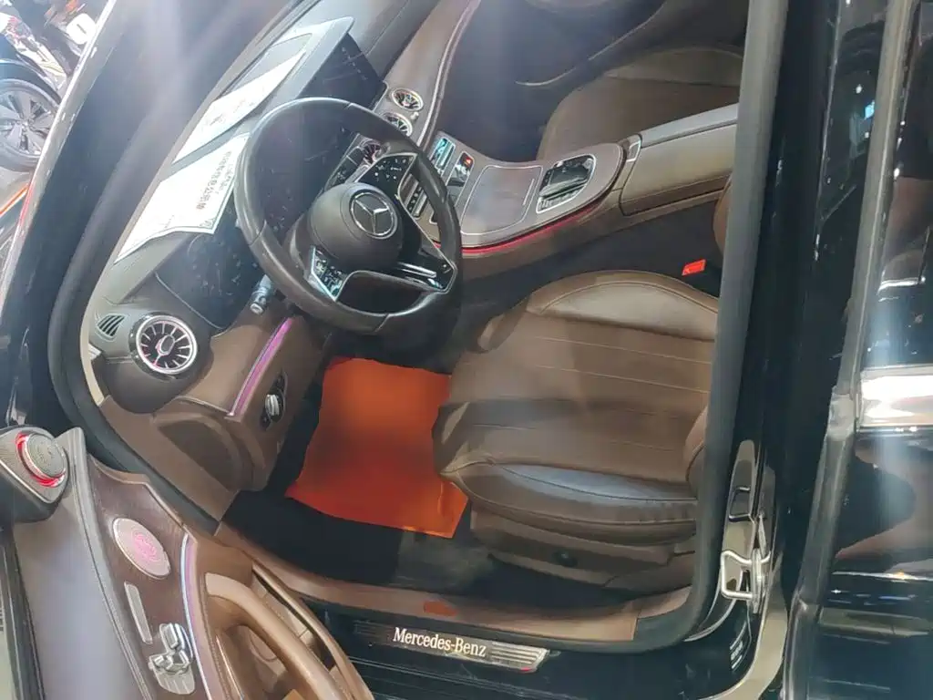 Mercedes-Benz E-Class — миниатюра 15