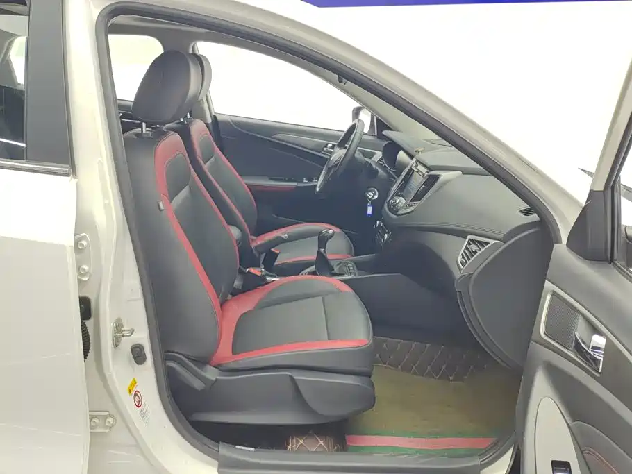 Changan Eado XT — миниатюра 8