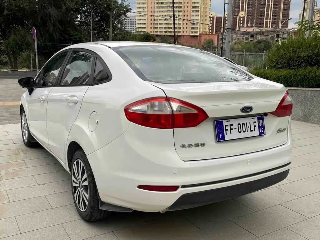 Ford Fiesta — миниатюра 4