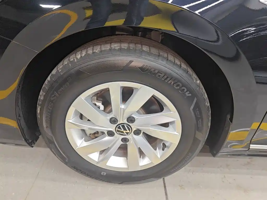 Volkswagen Passat PHEV — миниатюра 23