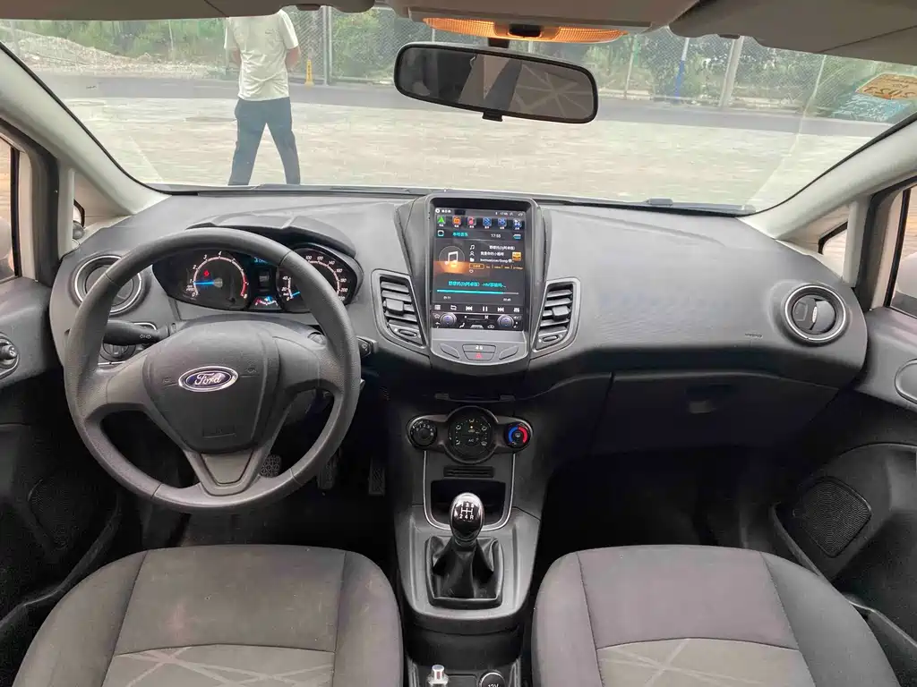 Ford Fiesta — миниатюра 9