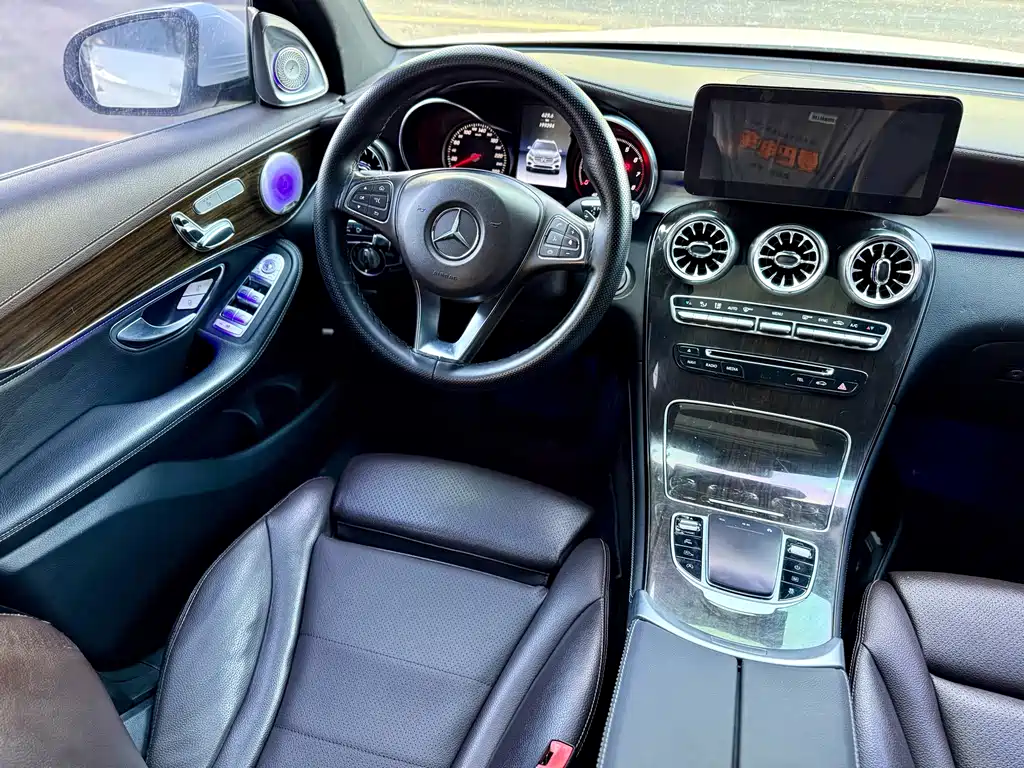 Mercedes-Benz GLC 2016 GLC 260 4MATIC Luxury