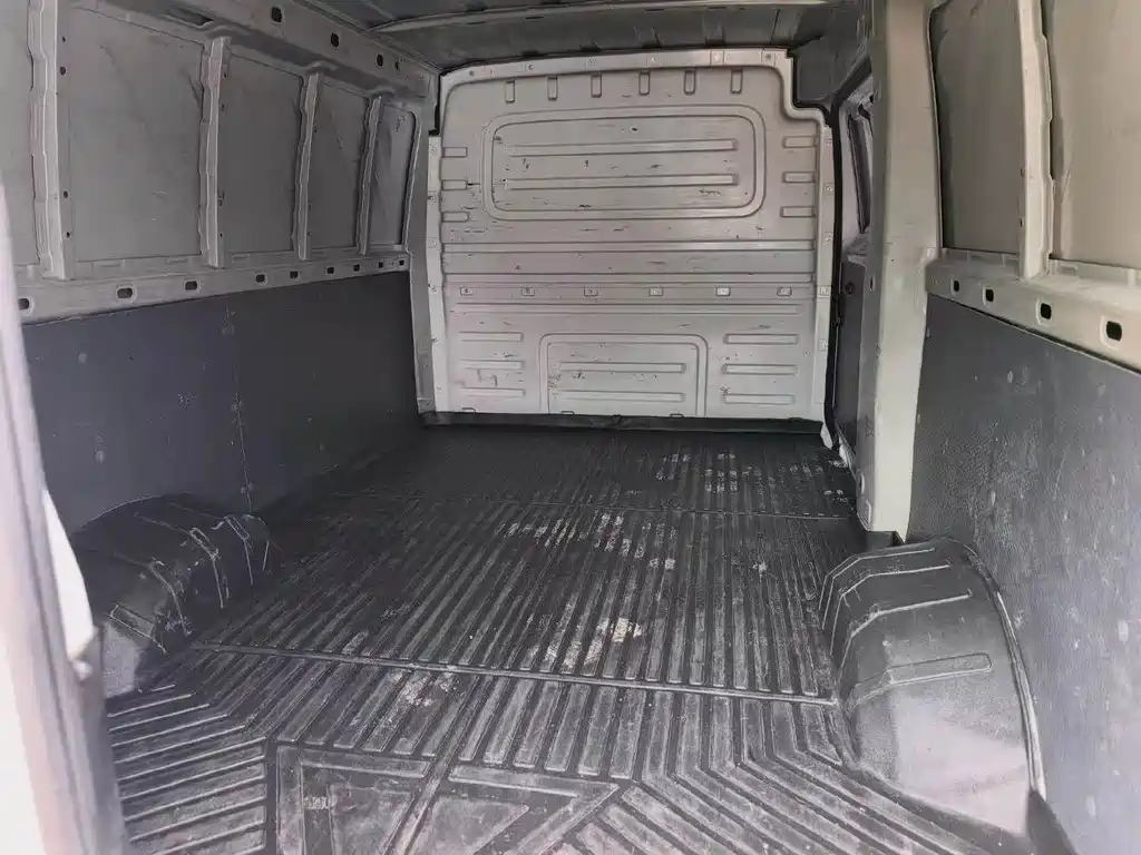 Wuling Yangguang — миниатюра 7