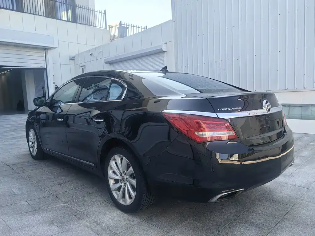 Buick LaCrosse — миниатюра 6