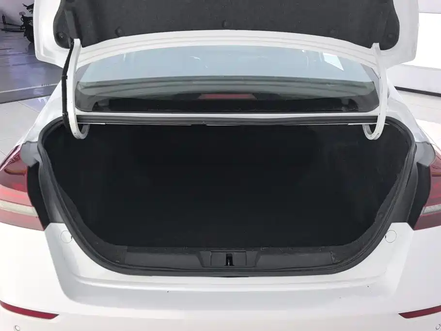 Geely Emgrand 2021 UP 1.5L CVT Luxury
