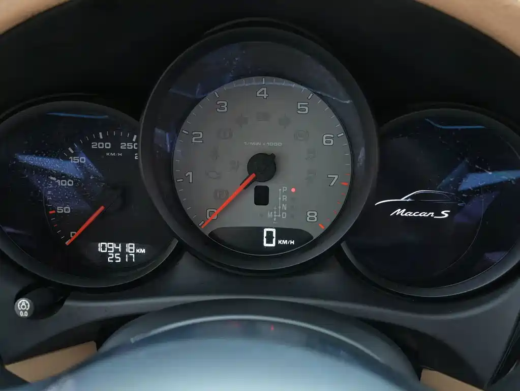 Porsche Macan — миниатюра 6
