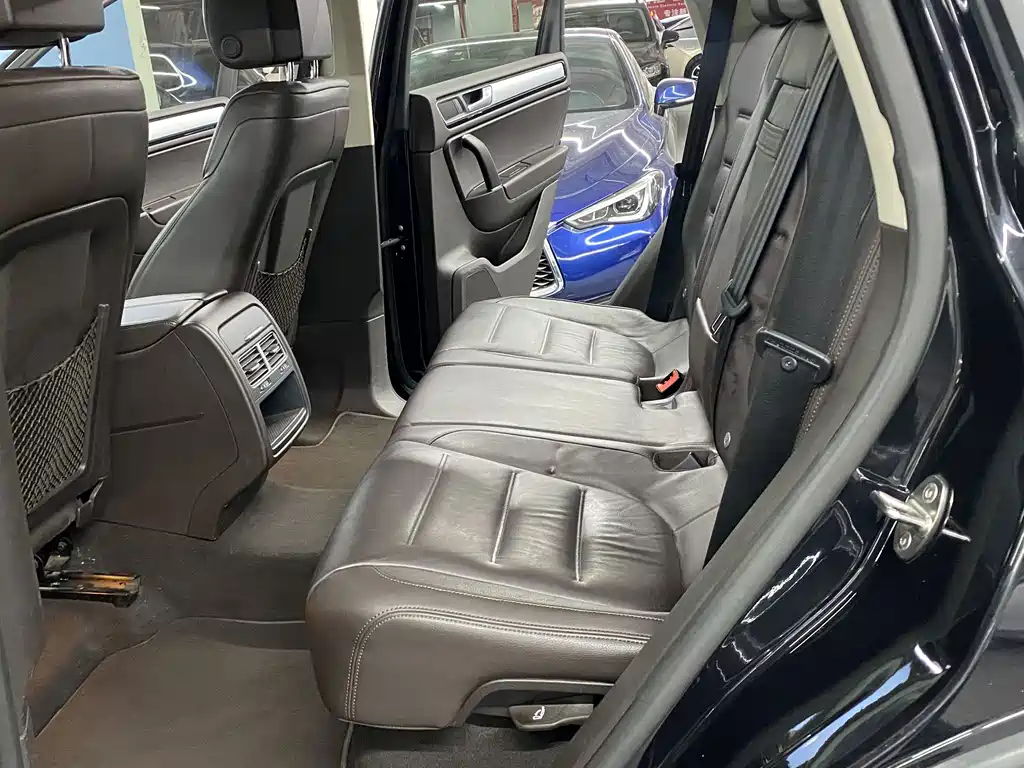 Volkswagen Touareg — миниатюра 5