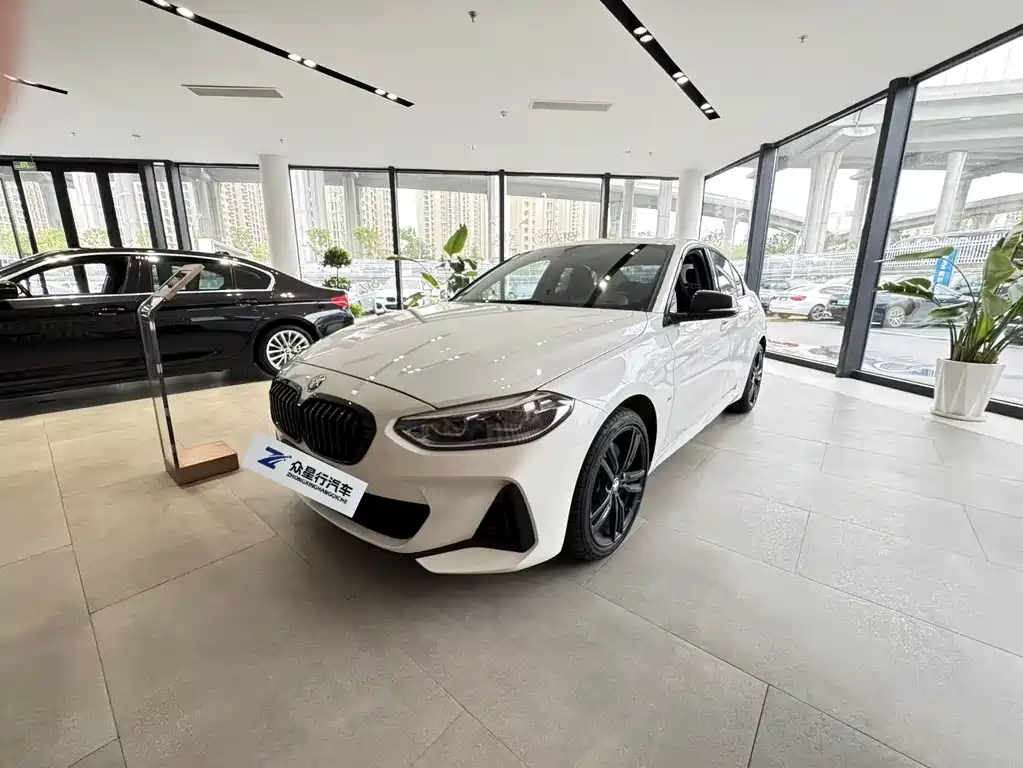 BMW 1 Series 2023