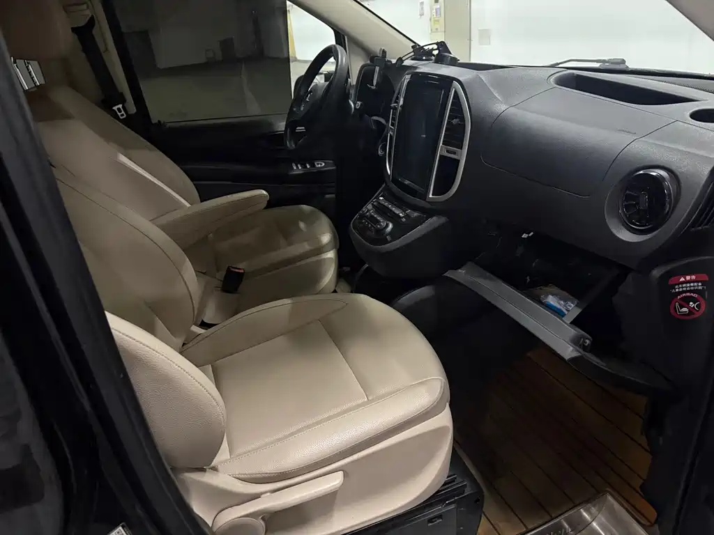 Mercedes-Benz Vito — миниатюра 6