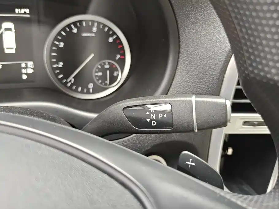 Mercedes-Benz Vito — миниатюра 16