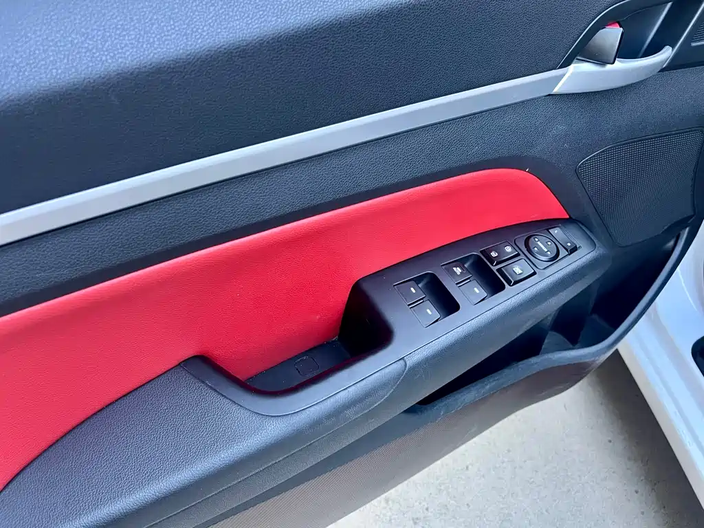 Hyundai Elantra 2018 1.6L AT 15