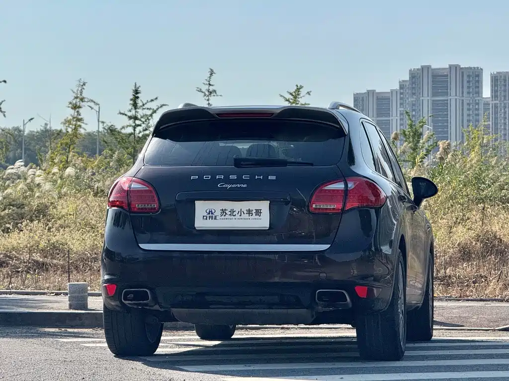 Porsche Cayenne — миниатюра 4