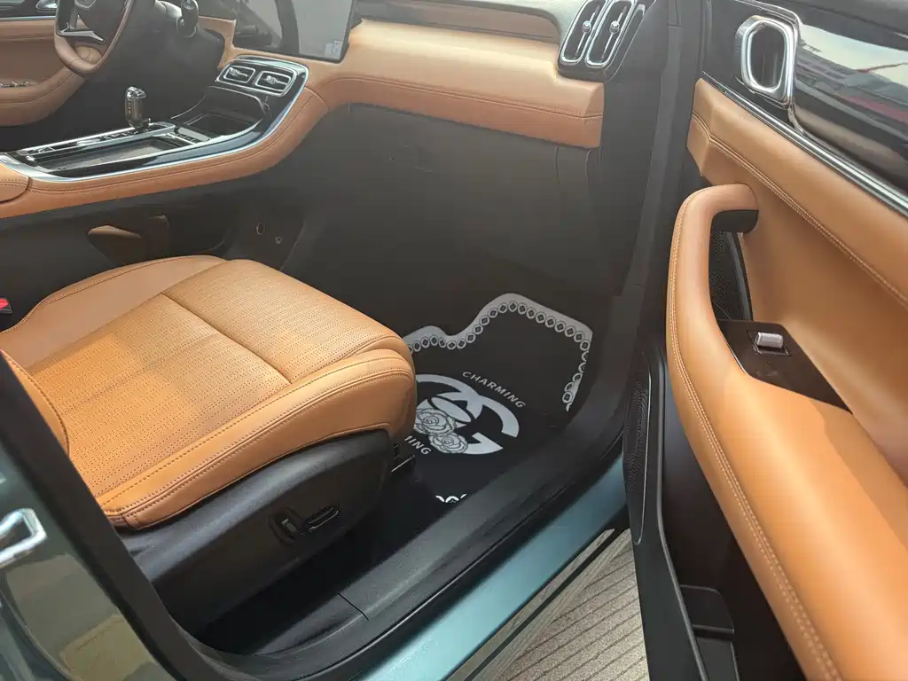 Geely Boyue L — миниатюра 10