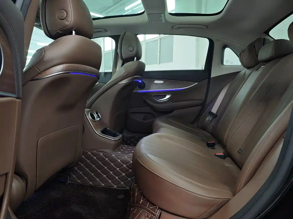 Mercedes-Benz E-Class — миниатюра 18
