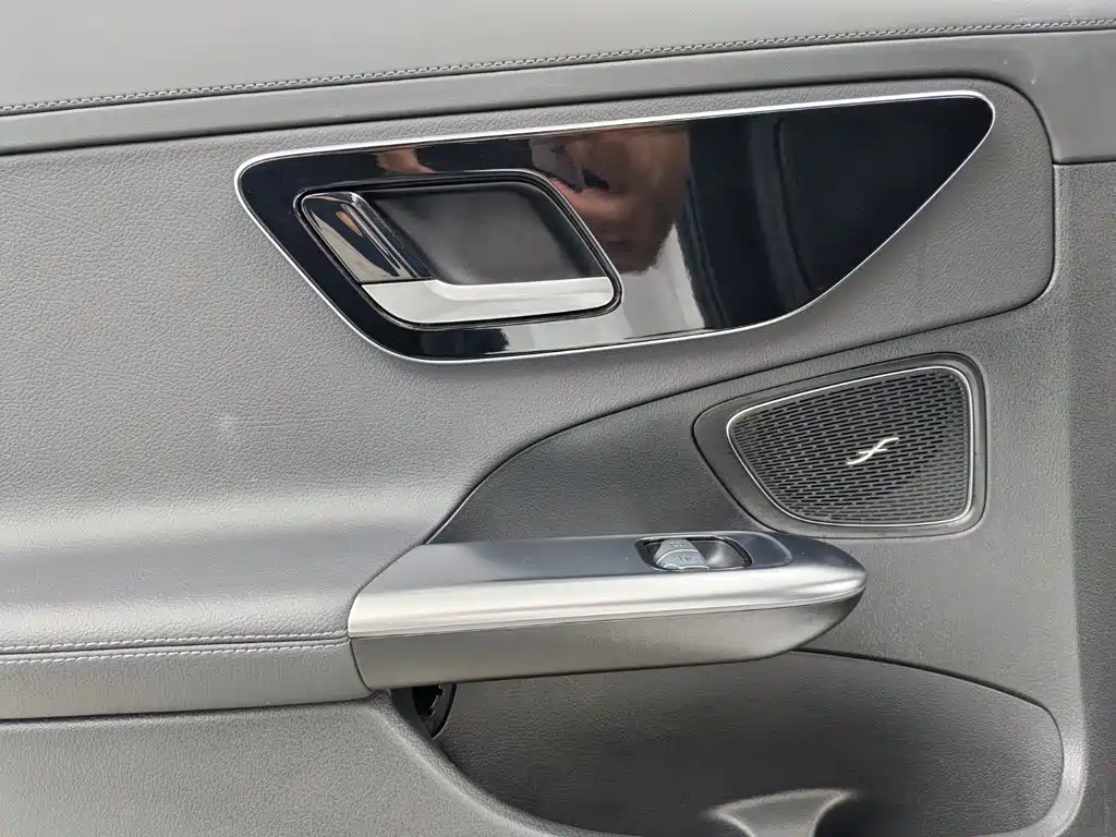 Mercedes-Benz C-Class — миниатюра 23
