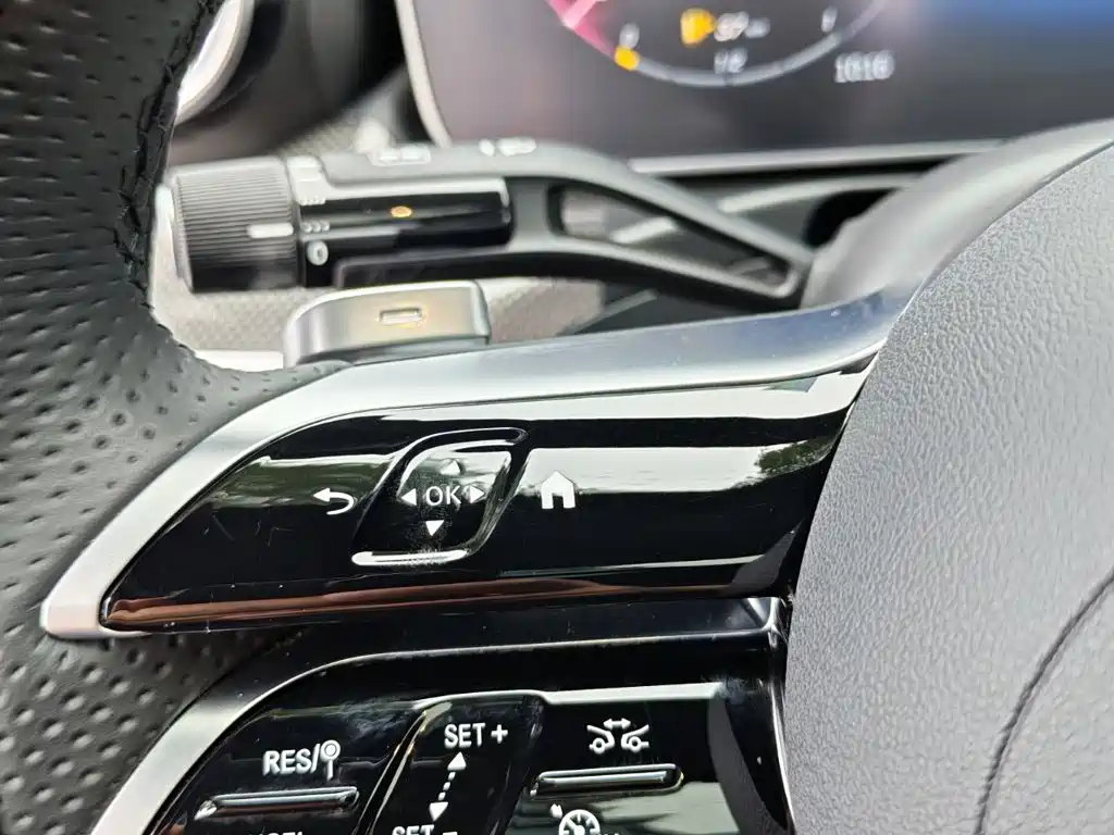 Mercedes-Benz C-Class — миниатюра 8