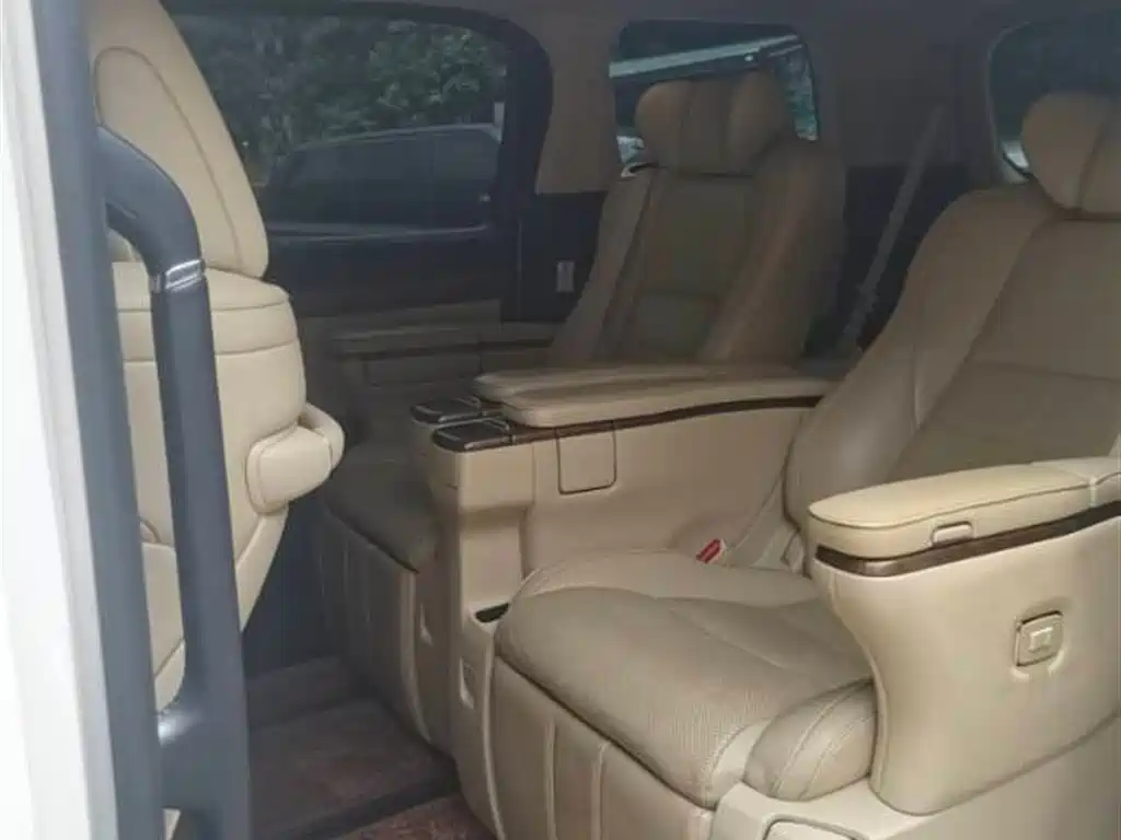 Toyota Alphard 2018 3.5L Luxury