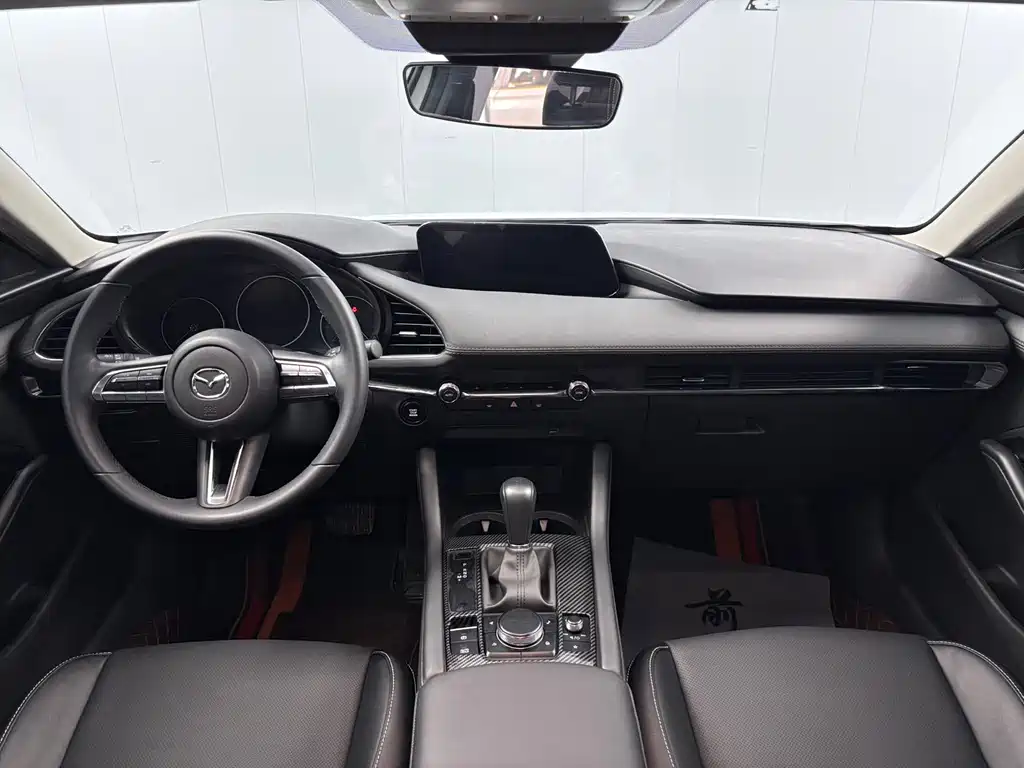 Mazda Mazda3 3 2022 2.0L AT