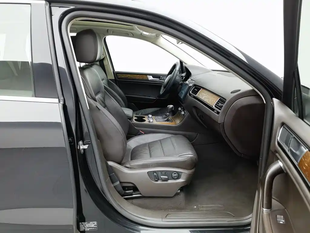 Volkswagen Touareg — миниатюра 23