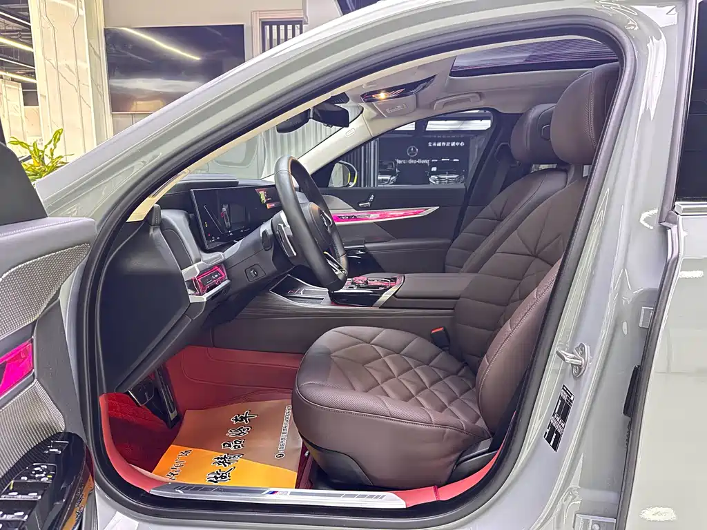 BMW 7 Series 7 2023 735Li M Sport