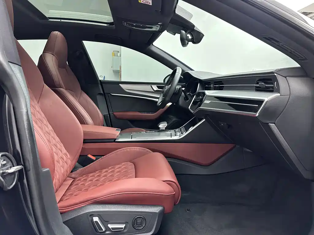 Audi A7L — миниатюра 13