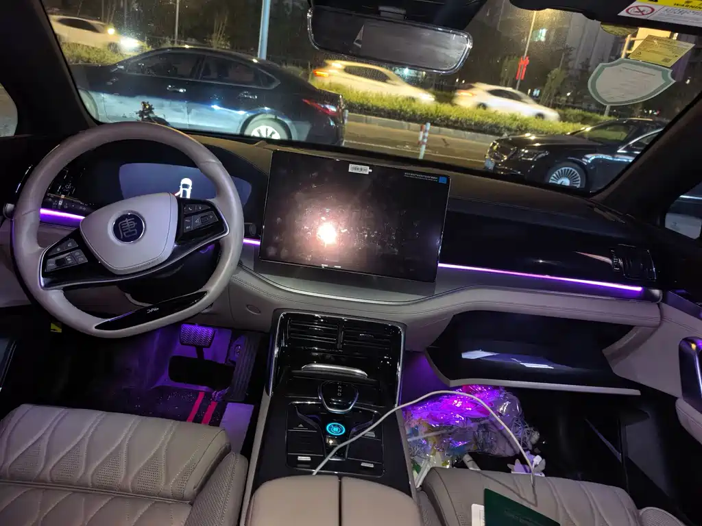 BYD Tang New Energy — миниатюра 5