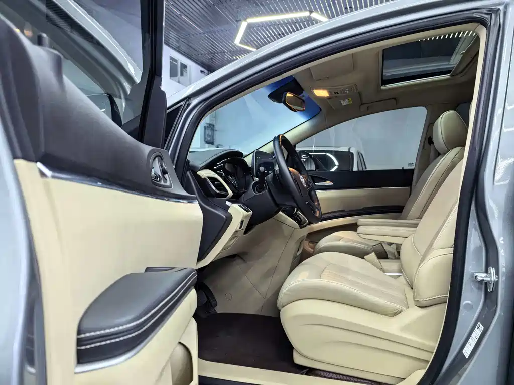 Buick GL8 2023 Luxury