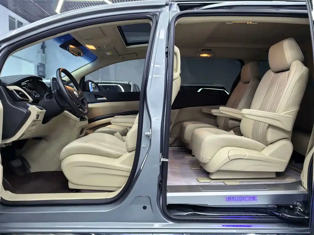 Buick GL8 2023 Luxury
