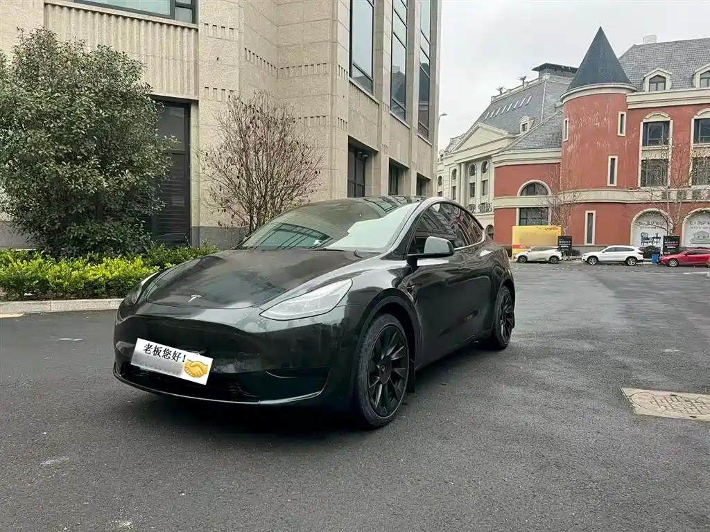 Tesla Model Y 2022