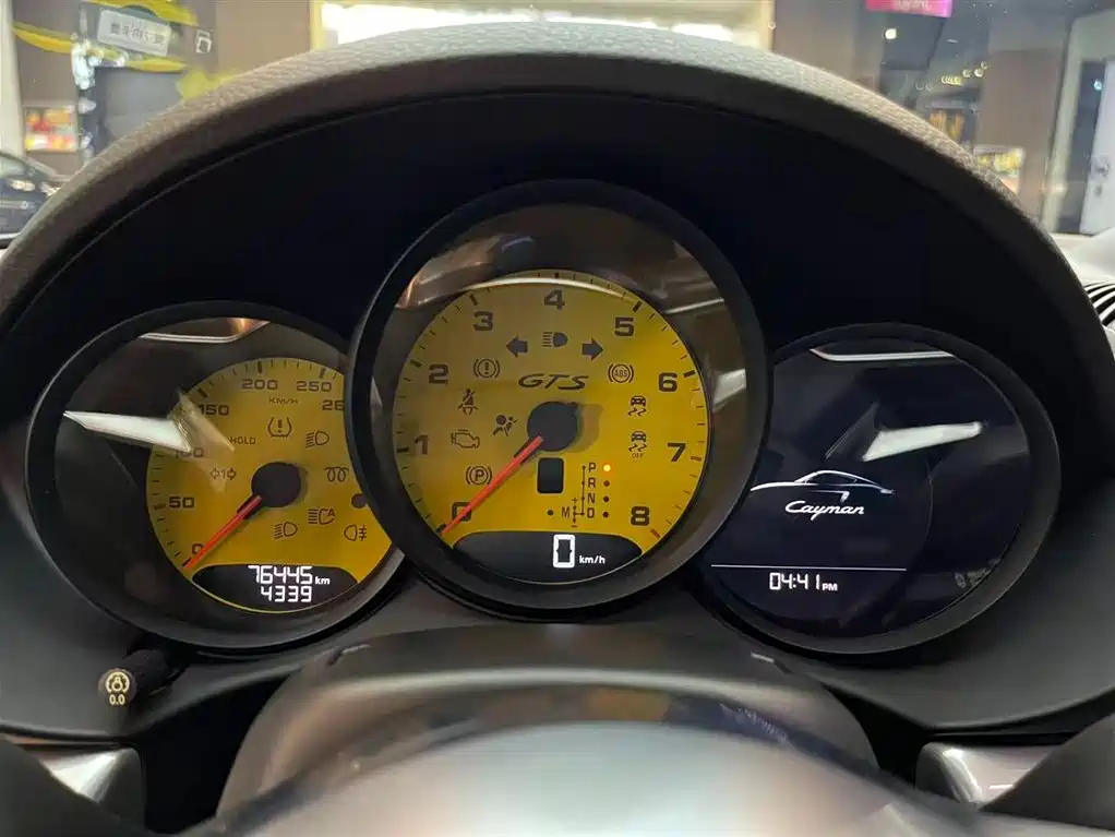 Porsche 718 2018 Cayman 2.0T
