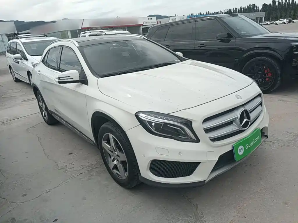 Mercedes-Benz GLA 2015 GLA 260 4MATIC