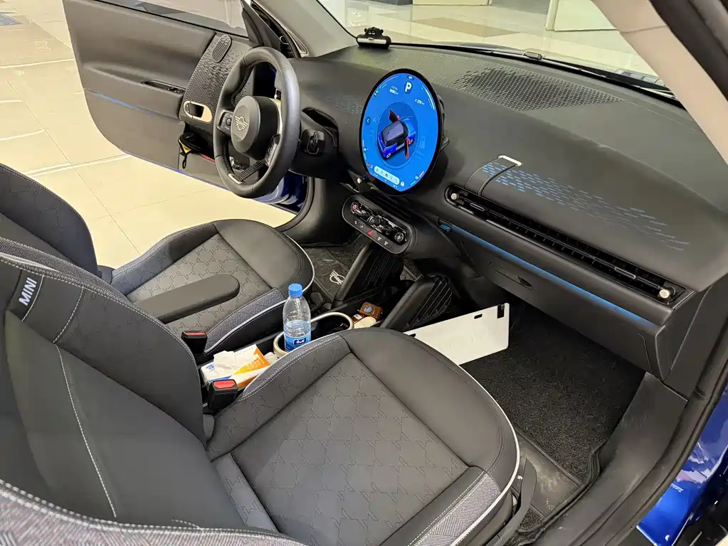 Mini COOPER 2024 456km COOPER E