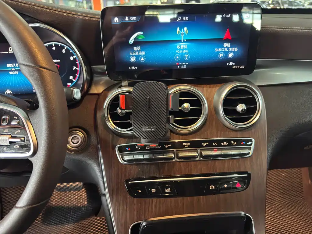 Mercedes-Benz GLC — миниатюра 15