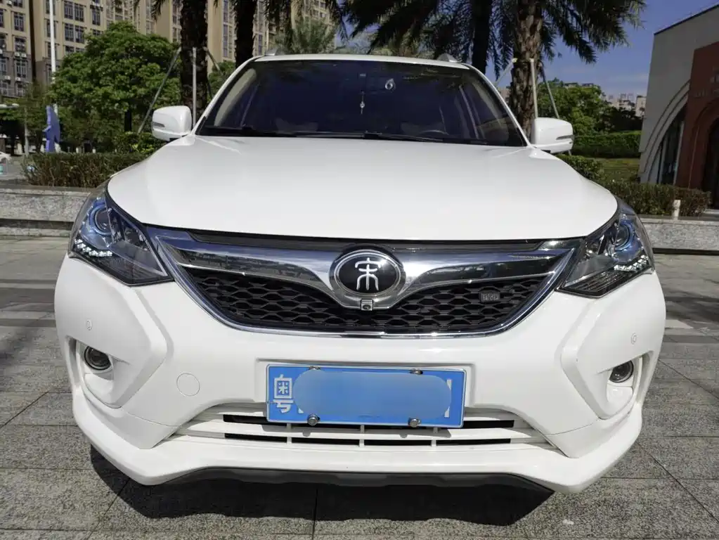 BYD Song — миниатюра 2