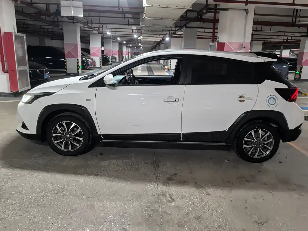 TOYOTA YARIS L ZHIXUAN