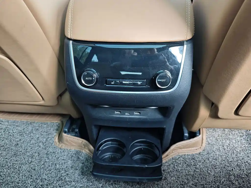 Li Auto Li ONE — миниатюра 10