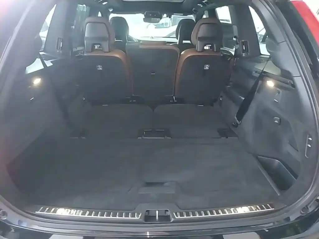 Volvo XC90 — миниатюра 19