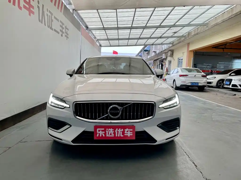 Volvo S60 — миниатюра 2